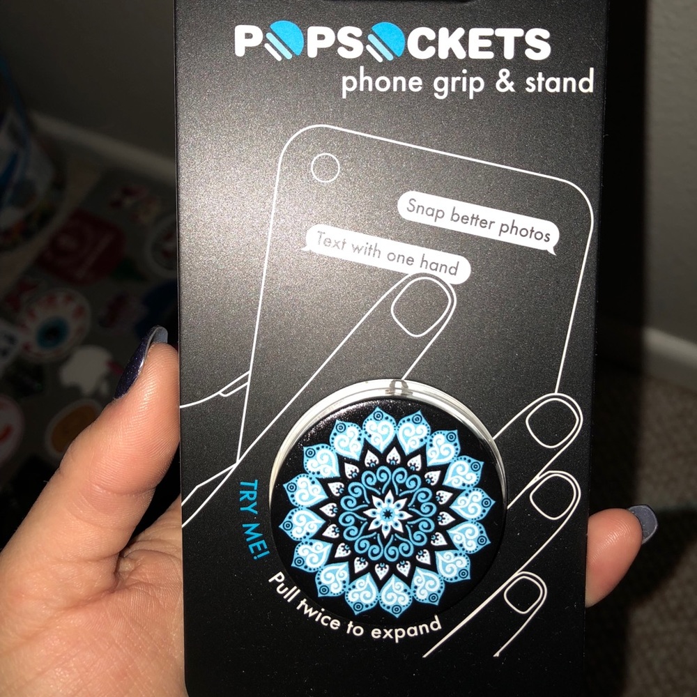 CUTE BLUE HIPPIE POPSOCKET